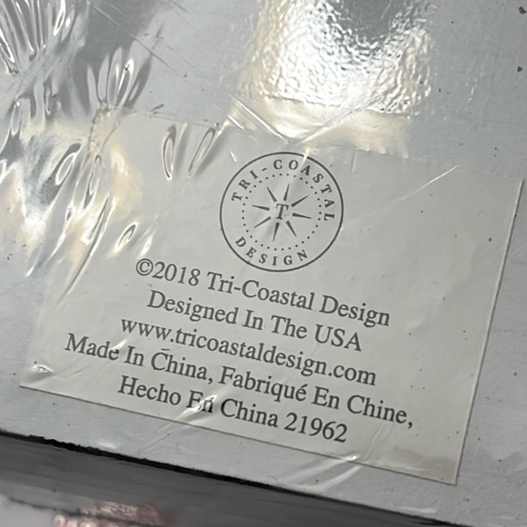 Sealed with a 💋~ Notepad with rose gold color Pen 2.75 x 6.5 x 2.25 inches - Picture 3 of 3